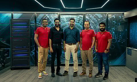 കെവിഎസ് സഹസ്ഥാപകനും ചീഫ് ടെക്നോളജി ഓഫീസറുമായ പ്രശാന്ത് നായര്, ജെനസിസ് ലാബ്സ് സ്ഥാപകന് അര്ഷാദ് അലി, ജെനസിസ് ലാബ്സ് സഹസ്ഥാപകന് ഉല്ലാസ് മാത്യു, കെവിഎസ് സ്ഥാപകനും ചീഫ് എക്സിക്യൂട്ടീവ് ഓഫീസറുമായ ഷാര്ബെല് ചെറിയാന്, കെവിഎസ് സഹസ്ഥാപകനും ചീഫ് ഇന്നൊവേഷന് ഓഫീസറുമായ ദീപക് മേനോന് തുടങ്ങിയവര്..