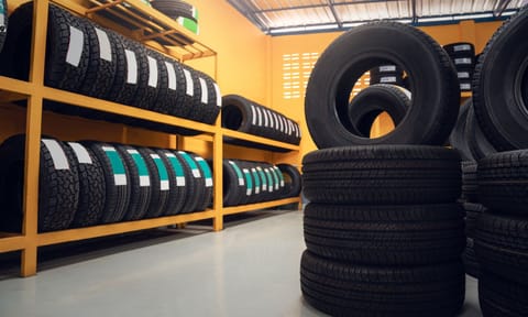 ടയര് നിര്മാണ വസ്തുക്കളുടെ ലഭ്യത കുറഞ്ഞു, ഇറക്കുമതി തീരുവ കുറയ്ക്കണമെന്ന ആവശ്യവുമായി കമ്പനികള്