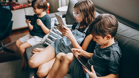 children using social media