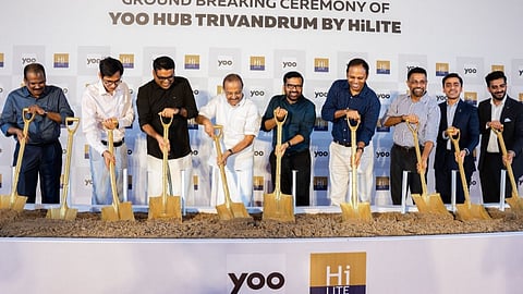 യൂ ഹബ്ബ് തിരുവനന്തപുരത്തിന്റെ നിര്മാണ ഉദ്ഘാടനം ടെക്നോപാര്ക്കില് വ്യവസായ മന്ത്രി പി. കെ. കുഞ്ഞാലിക്കുട്ടി നിര്വഹിക്കുന്നു.
