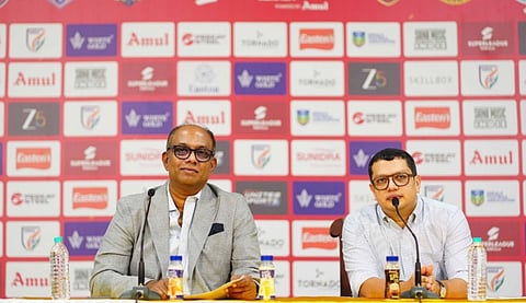സൂപ്പര്ലീഗ് കേരള സിഇഒ മാത്യു ജോസഫും മാനേജിംഗ് ഡയറക്ടര് ഫിറോസ് മീരാനും