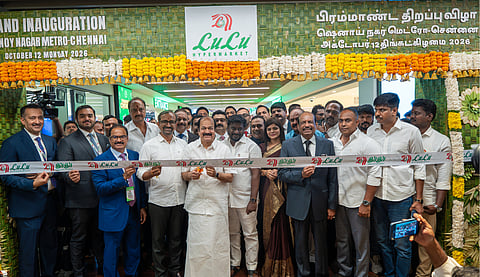 ചെന്നൈ ഷെണോയി നഗറിലെ ഹൈപ്പർമാർക്കറ്റ് നിയമസഭാ സ്പീക്കർ ജെ സി ഡി പ്രഭാകർ ഉദ്ഘാടനം ചെയ്യുന്നു. മന്ത്രിമാരായ രാജ്മോഹൻ അറുമുഖം, പി വെങ്കട്ടരമണൻ, ലുലുഗ്രൂപ്പ് ചെയർമാൻ എം എ യൂസഫലി എന്നിവർ ഒപ്പം.
