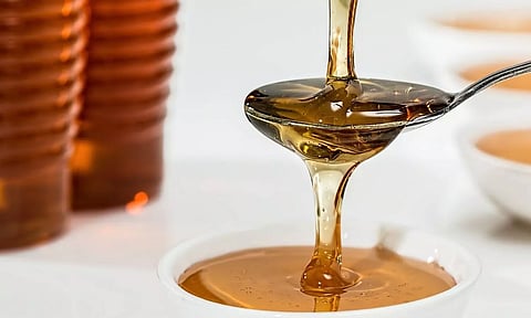 പ്രതിരോധശേഷിക്കായി രാവിലെ കഴിച്ചത് തേനോ, പഞ്ചസാര സിറപ്പോ?