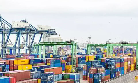 താറുമാറായി ചരക്കുനീക്കം, ചരക്കുകൂലി കുത്തനെ ഉയര്ന്നു, കയറ്റുമതിയും ഇറക്കുമതിയും അവതാളത്തില്