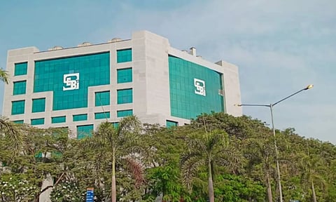 ഓഹരി നിക്ഷേപങ്ങള്ക്ക് ചെലവേറും, സ്റ്റോക്ക് ബ്രോക്കര്മാര്ക്ക് തിരിച്ചടി; സെബിയുടെ പുതിയ ഉത്തരവ് നിക്ഷേപകരെ ബാധിക്കുന്നത് ഇങ്ങനെ