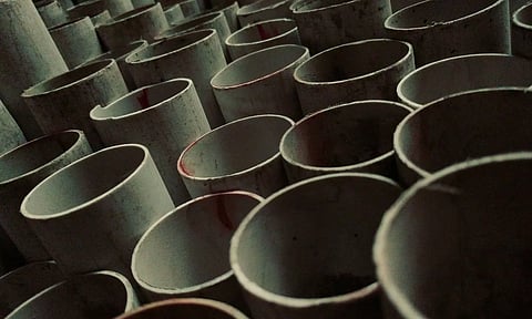 സര്ക്കാര് നയം മാറ്റി, സംസ്ഥാനത്തെ പിവിസി പൈപ്പ് നിര്മാതാക്കള് പ്രതിസന്ധിയില്