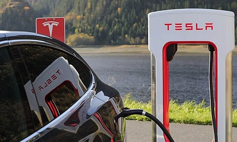 സ്റ്റിയറിംഗ് വീല് ഇല്ലാത്ത കാര് അവതരിപ്പിക്കും, ടെസ്ലയുടെ വമ്പന് പദ്ധതിയിതാ