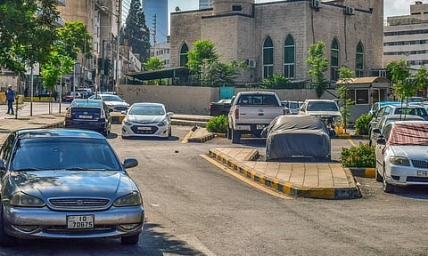 'നോ പാര്ക്കിംഗ്' ബോര്ഡില്ലാത്ത ഇടങ്ങളിലും വാഹനം നിര്ത്തിയിട്ടാല് പിഴ ലഭിച്ചേക്കാം; നിയമം ഇങ്ങനെ