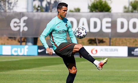 റൊണാള്ഡോ വെള്ളം കുടിക്കാന് പറഞ്ഞു: കൊക്കക്കോളക്ക് നഷ്ടം 400 കോടി