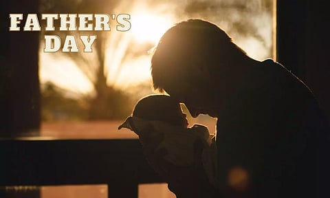 ഈ ഫാദേഴ്സ് ഡേയില് നല്കാന്, നാല് സാമ്പത്തിക സമ്മാനങ്ങള്