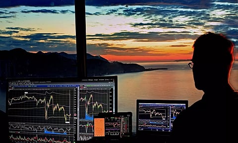 ചൊവ്വാഴ്ച വിപണി തുറന്ന് മിനിട്ടുകള്ക്കുള്ളില് നിക്ഷേപകര്ക്ക് നഷ്ടം 6 ലക്ഷം കോടി രൂപ!