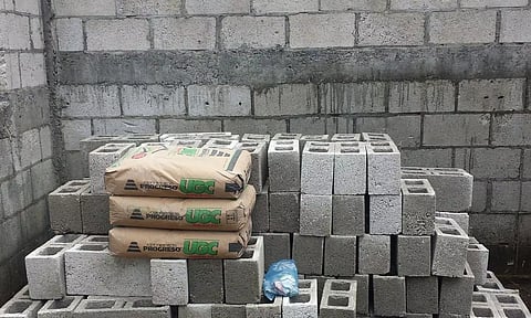 സിമന്റ് വില കുറയുന്നില്ല; വിപണിയിൽ ഇപ്പോഴും 500 മുതൽ!