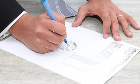 വരുമാന സര്ട്ടിഫിക്കറ്റിനും മരണസര്ട്ടിഫിക്കറ്റിനും വരെ ഫീസ് ഇനിയില്ല!