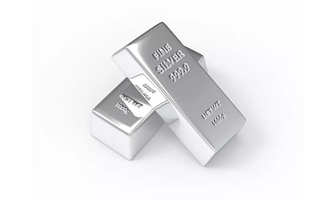 വൈദ്യുത വാഹനങ്ങളിലെ വെള്ളി ഉപയോഗം; ഖനികള് തേടി നിര്മാതാക്കള്