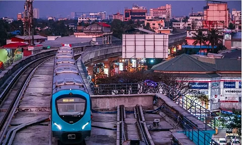 കൊച്ചി മെട്രോ ചരിത്രത്തിലാദ്യമായി പ്രവര്ത്തന ലാഭത്തില്, വരുമാനം 145% വര്ധിച്ചു