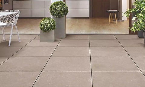 തറയില് വിരിക്കുന്ന ടൈലിന് വില കൂടിയേക്കും; കമ്പനികള് പ്രതിസന്ധിയില്, പൂട്ടലിന്റെ വക്കില്