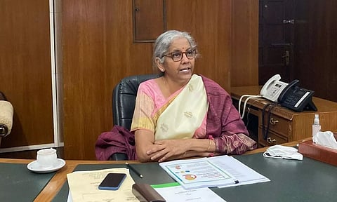 കറന്സിയെന്ന് വിളിച്ചാല് കറന്സിയാകില്ല, നികുതി സ്വകാര്യ ക്രിപ്റ്റോകള്ക്ക് നിയമസാധുത നല്കില്ലെന്ന് നിര്മലാ സീതാരാമന്