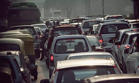 പഴയ വാഹനങ്ങളുടെ രജിസ്ട്രേഷന് പുതുക്കല്, ഏപ്രില് മുതല് നിരക്ക് ഉയരും
