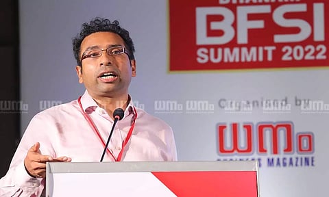 മാറിമറിയുന്ന സാഹചര്യത്തില് ഓഹരി നിക്ഷേപകര് സ്വീകരിക്കേണ്ട തന്ത്രം എന്താണ്? സൗരഭ് മുഖര്ജി പറയുന്നു