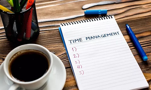 നാം പോലുമറിയാതെ നമ്മുടെ സമയം പാഴാക്കുന്ന ചില കാര്യങ്ങളെ തിരിച്ചറിയാം, ഒഴിവാക്കാം