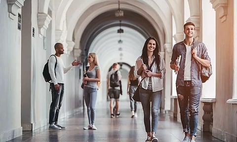 വിദേശ പഠനം ആഗ്രഹിക്കുന്നവരാണോ ?സര്വകലാശാലകള് തെരഞ്ഞെടുക്കുമ്പോള് ശ്രദ്ധിക്കേണ്ട 5 കാര്യങ്ങള്