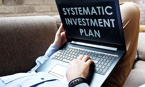 പുതിയ SIP നിക്ഷേപങ്ങള് ഒരു വര്ഷത്തെ ഏറ്റവും താഴ്ന്ന നിലയില്