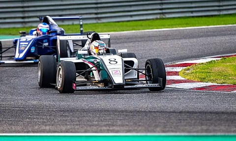 ഇലക്ട്രിക് കാറുകളുടെ മത്സരം; ഫോര്മുല ഇ റേസിംഗിന് ഒരുങ്ങി ഹൈദരാബാദ്