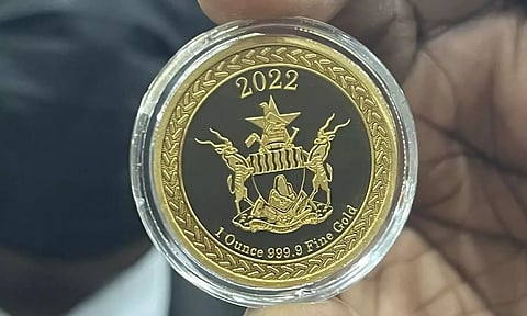 പണപ്പെരുപ്പം; പിടിച്ചു നില്ക്കാന് ജനങ്ങള്ക്ക് സ്വര്ണ നാണയം നല്കി ഈ രാജ്യം