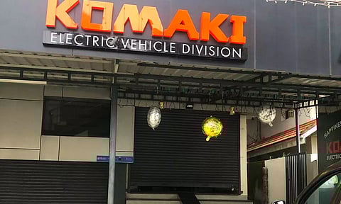 കോഴിക്കോട് ഇലക്ട്രിക് സ്കൂട്ടറുകള് കത്തിനശിച്ചു