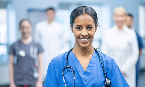 മലയാളി നഴ്സുമാരെ കാത്തിരിക്കുന്നു, കടലോളം അവസരങ്ങള്