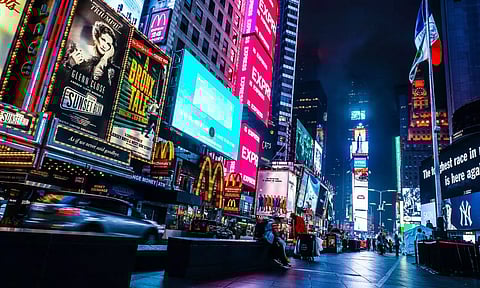 സോഷ്യല് മീഡിയ കാലത്തെ പരസ്യ ബോര്ഡുകള്