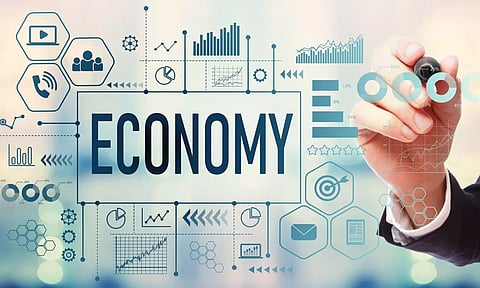 തളര്ന്ന് ആഗോള സമ്പദ് വ്യവസ്ഥ; നിരന്തരമായ നിരീക്ഷണം ആവശ്യമെന്ന് ആര്ബിഐ ഗവര്ണര്