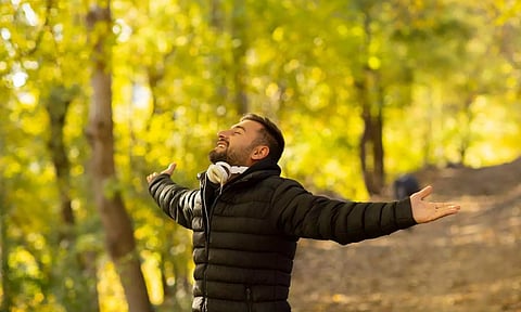 തിരക്കുകള്ക്കും സമ്മര്ദ്ദങ്ങള്ക്കുമിടയിലും ജീവിതം സമാധാനപൂര്ണമാക്കാം, 5 വഴികള്