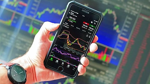 പുതിയ ചുവടുകളുമായി മൂന്ന് വമ്പന് കമ്പനികള്; വാങ്ങാമോ ഈ ഓഹരികള്?