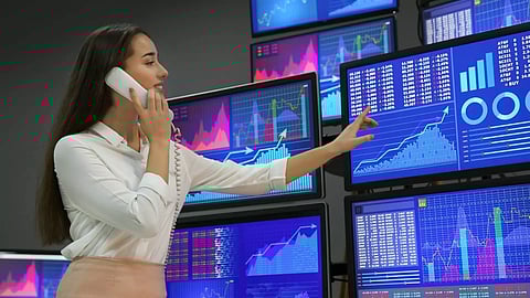 വാങ്ങാൻ പെയിന്റ്, ഓട്ടോമൊബൈൽ ഓഹരികൾ; വിൽക്കാൻ ഒരു ഐ.ടി ഓഹരി