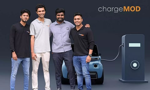 ചാര്ജ്മോഡിന്റെ സ്ഥാപകര്