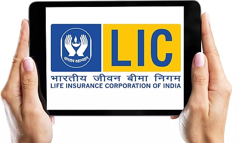 ബാങ്ക് ജീവനക്കാര്ക്ക് പിന്നാലെ കോളടിച്ച് എല്.ഐ.സി ജീവനക്കാരും; ശമ്പളത്തില് വന് വര്ധന