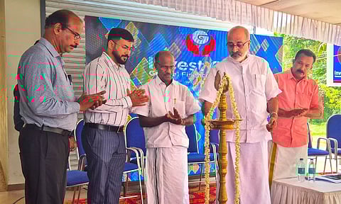 ഇന്വെസ്റ്റ് ഗോള്ഡ് ജനറല് ഫിനാന്സിന്റെ തിരുവല്ലയില് ആരംഭിച്ച ബ്രാഞ്ച് അഡ്വ. മാത്യു ടി. തോമസ് ഉദ്ഘാടനം ചെയ്യുന്നു.