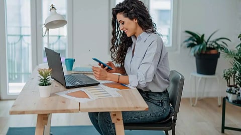 10 ലക്ഷം വരെ കാന്സര് കവറേജ്, 26 ലക്ഷത്തിന്റെ ആക്സിഡന്റ് ഇന്ഷുറന്സ്; കനറാ ബാങ്കിന്റെ പുതിയ വനിതാ സേവിംഗ്സ് അക്കൗണ്ടിനെക്കുറിച്ച് അറിയാം