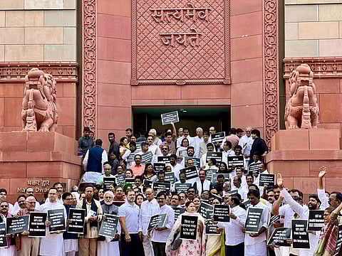 പാര്ലമെന്റില് എം.പിമാരുടെ പ്രതിഷേധം; ഇന്ഷുറന്സ് ജി.എസ്.ടി കുറക്കുമോ?