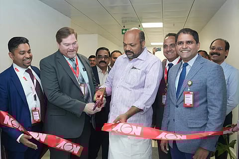 ഇന്ഫോപാര്ക്ക് കൊച്ചിയില് എന്ഒവിയുടെ നവീന ഡിജിറ്റല് ടെക്നോളജി സെന്ററിന്റെ ഉദ്ഘാടനം വ്യവസായവകുപ്പ് മന്ത്രി പി രാജീവ് നിര്വഹിക്കുന്നു. ഡയറക്ടര് ഓഫ് ബിസിനസ് ഡവലപ്മെന്റ്റ് ജെയിംസ് ലാസര്, എന്ഒവി സിഐഒ അലക്സ് ജെ ഫിലിപ്പ്സ്, എൻഒവി ഡിജിറ്റൽ ടെക്നോളജീസ് ഡയറക്ടർ ആനന്ദ് നാരായണസ്വാമി, എൻഒവി പ്രസിഡന്റ് രെഞ്ചു ജോസ് കുരുവിള, ഇന്ഫോപാര്ക്ക് സിഇഒ സുശാന്ത് കുറുന്തില് എന്നിവര് സമീപം. (ഇടത് നിന്ന്)