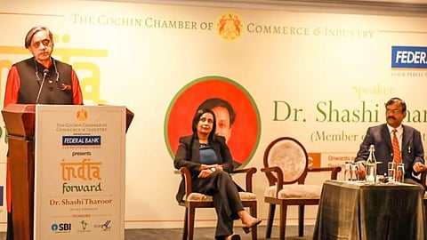 പ്രവാസികള് കേരളത്തില് നിക്ഷേപിക്കാന് ഭയക്കുന്നു, മാതൃക നിക്ഷേപക സംരക്ഷണ നിയമം നടപ്പാക്കണം; ആവശ്യവുമായി ശശി തരൂര്