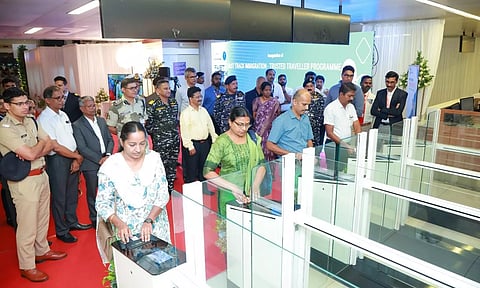 സിയാലില് അതിവേഗ ഇമിഗ്രേഷന്; ഉദ്യോഗസ്ഥ സഹായമില്ലാതെ 20 സെക്കന്ഡില് നടപടി പൂര്ത്തിയാക്കാം