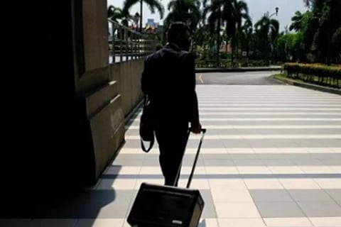 അഞ്ചു വര്ഷത്തിനിടയില് ബാങ്കുകളെ കബളിപ്പിച്ച് വിദേശത്തേക്ക് കടന്നത് 38 പേര്