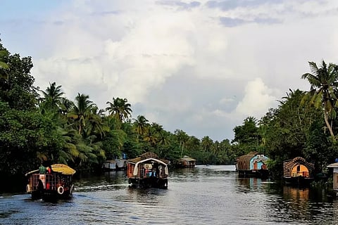 ഹൗസ് ബോട്ട് ഉടമകള്ക്കൊപ്പം പതിനായിരങ്ങള് കടക്കെണിയില്!