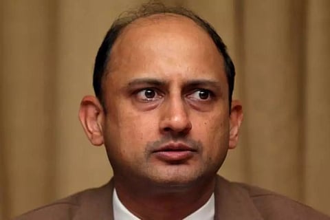 റിസര്വ് ബാങ്കിന്റെ അയഞ്ഞ നയം ആപത്ത്: മുന് ഡെപ്യൂട്ടി ഗവര്ണര് വിരാള് ആചാര്യ