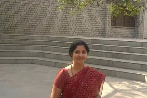 അന്ന് ഐപിഎസ് ലഭിച്ചിട്ടും ഐആര്എസ് തെരഞ്ഞെടുത്തു; ഇന്കം ടാക്സ് പ്രിന്സിപ്പല് ചീഫ് കമ്മീഷണറായ ആദ്യ വനിതയെ അറിയാം