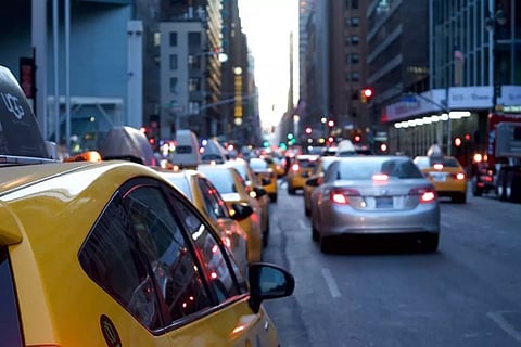 സ്വന്തമായി കാര് വേണ്ടെന്ന് യുവാക്കള്, ഞെട്ടി കാര് കമ്പനികള്