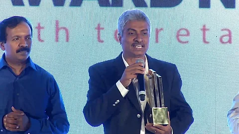 ധനം ബെസ്റ്റ് റീറ്റെയ്ലര് 2017 - എഫ്എംസിജി: റിലയന്സ് ഫ്രഷ്