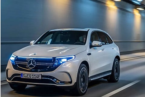 മെഴ്സിഡെസ്-ബെന്സ് ഇക്യുസി: രാജ്യത്തെ ആദ്യ ആംഡംബര ഇലക്ട്രിക് കാര് എത്തി, വമ്പന്മാര് പിന്നാലെ